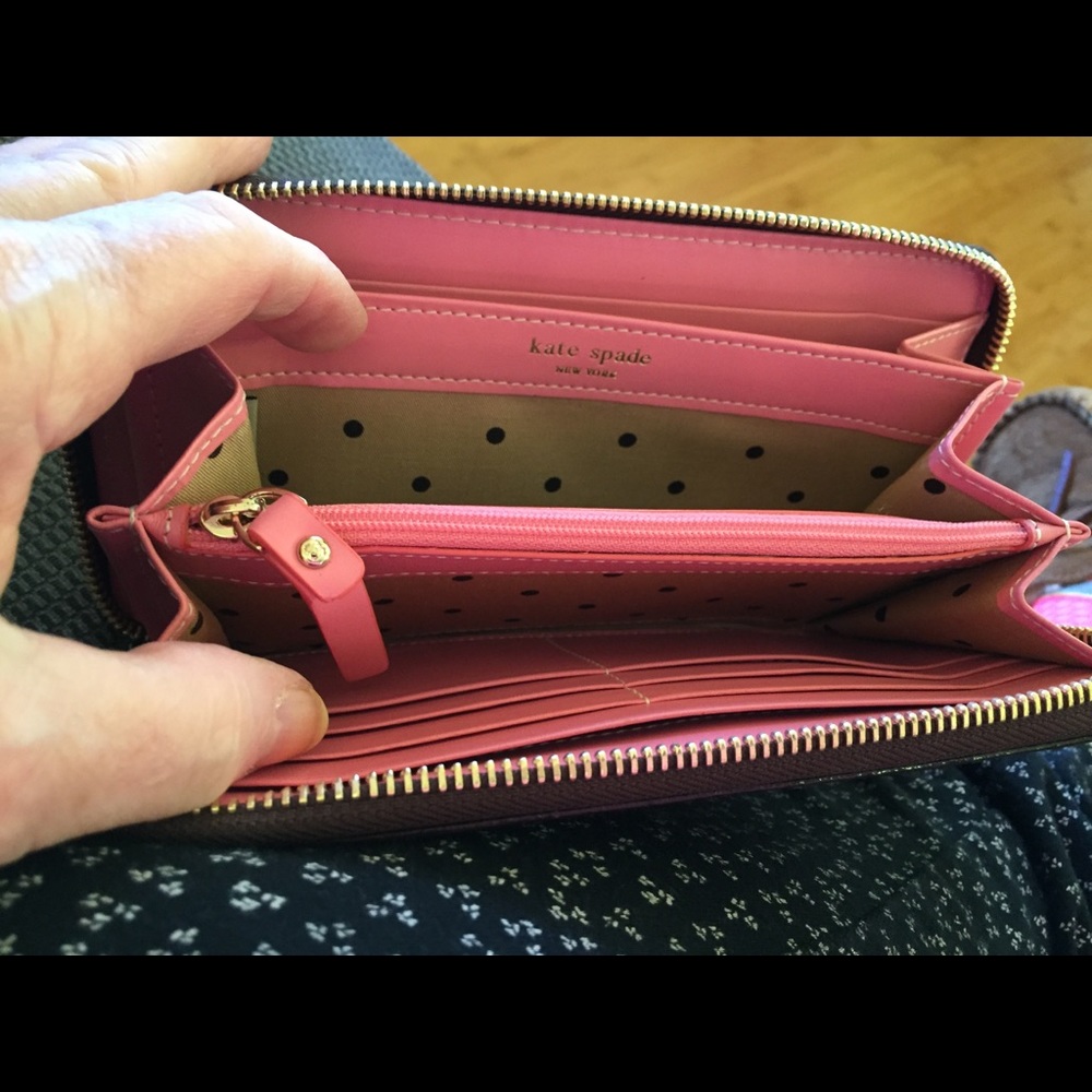Kate Spade Wallet - Picture 3 of 3